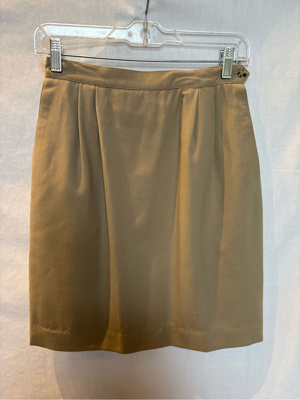 Austin Reed Classic Tan Women's Wool Skirt - Tailored Pencil Style Size 4